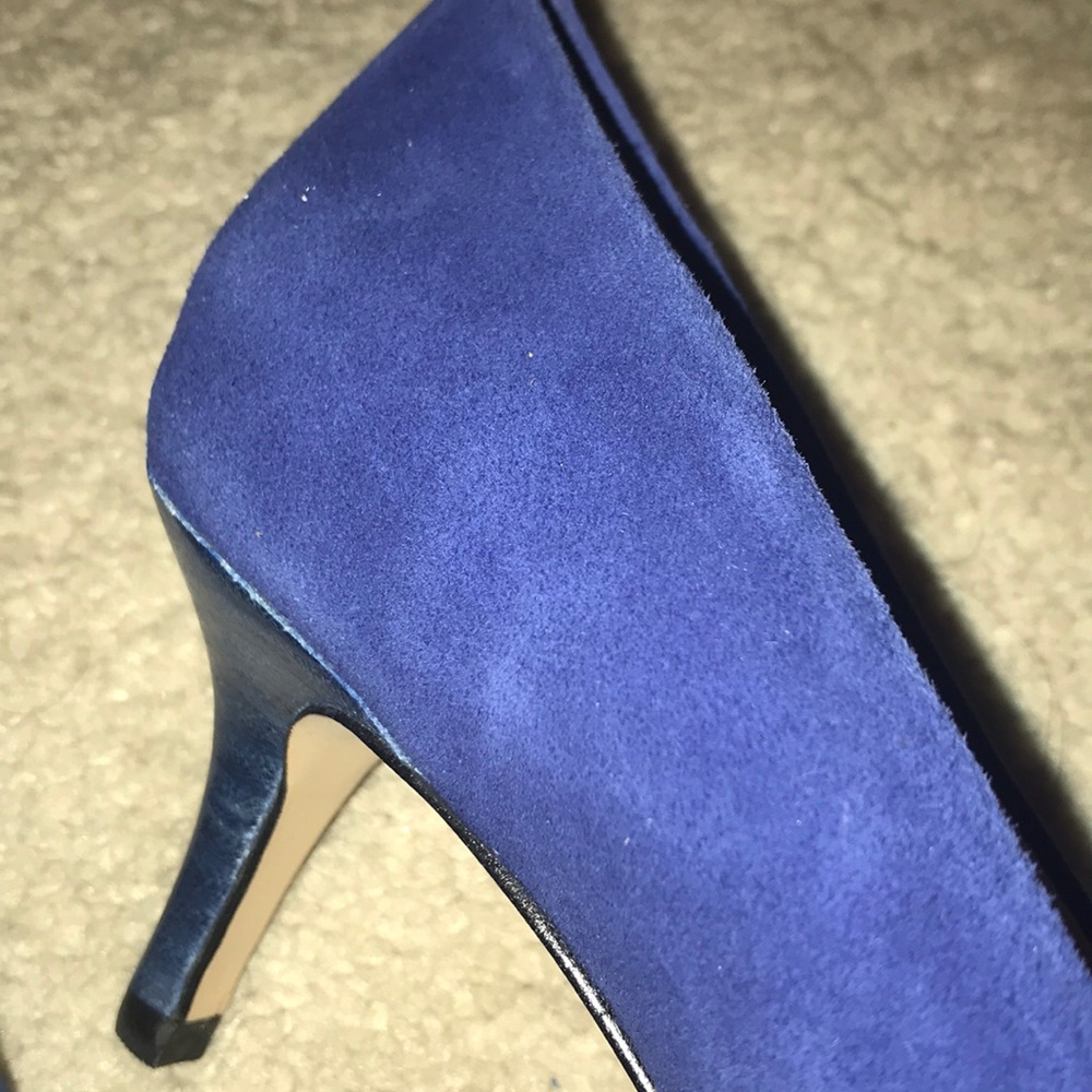 blue suede shoes. NWT - Picture 3 of 6